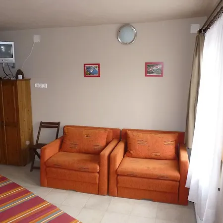 Dorka Vendeghaz Apartment Kehidakustany Room photo