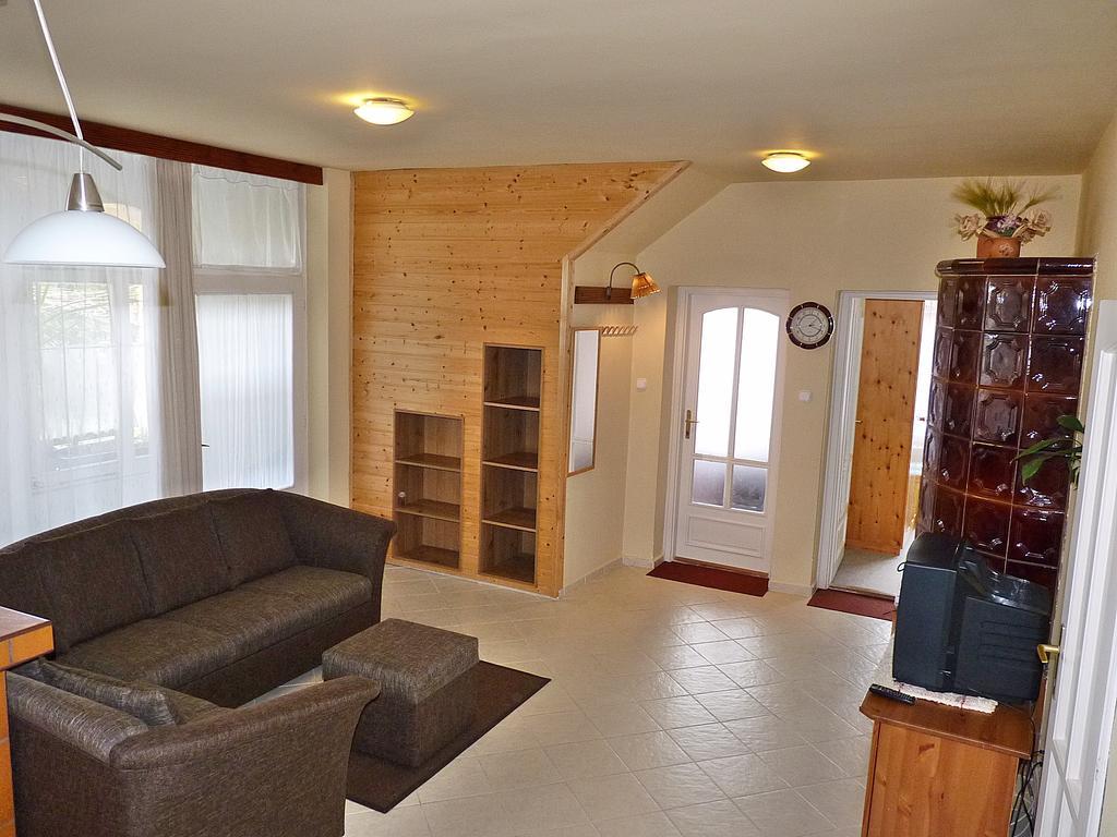 Apartment Dorka Vendeghaz Kehidakustany